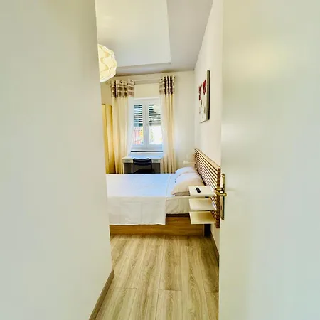 Urban Fiera ゲストハウス トレント