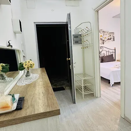 Urban Fiera ゲストハウス トレント